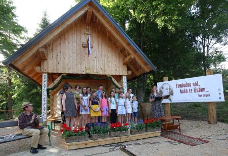 TONE GASPARI POMLADNA NOČ KAKO TE LJUBIM 29 FOTO LJUBO VUKELIČ